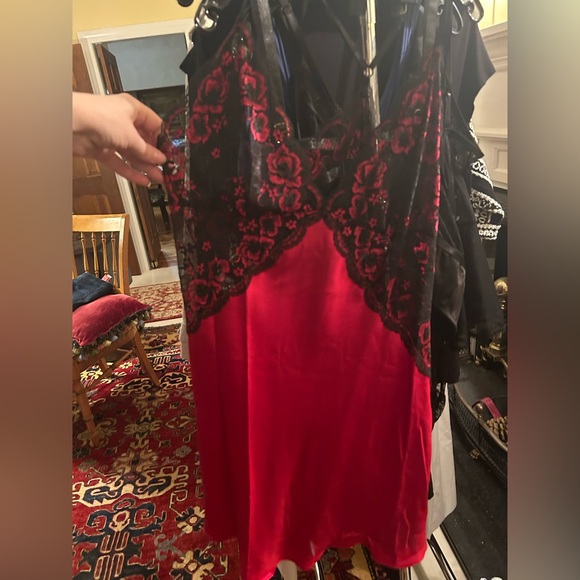 In bloom chemise racer back - Picture 1 of 3